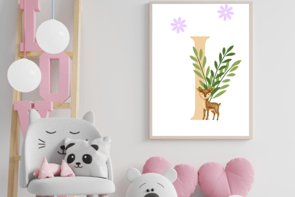 Decorative Letter I with Animal Wall Art: A Whimsical Design Asset